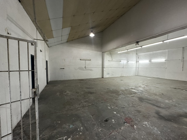 To Let Commercial Property for Rent in Paarden Eiland Western Cape